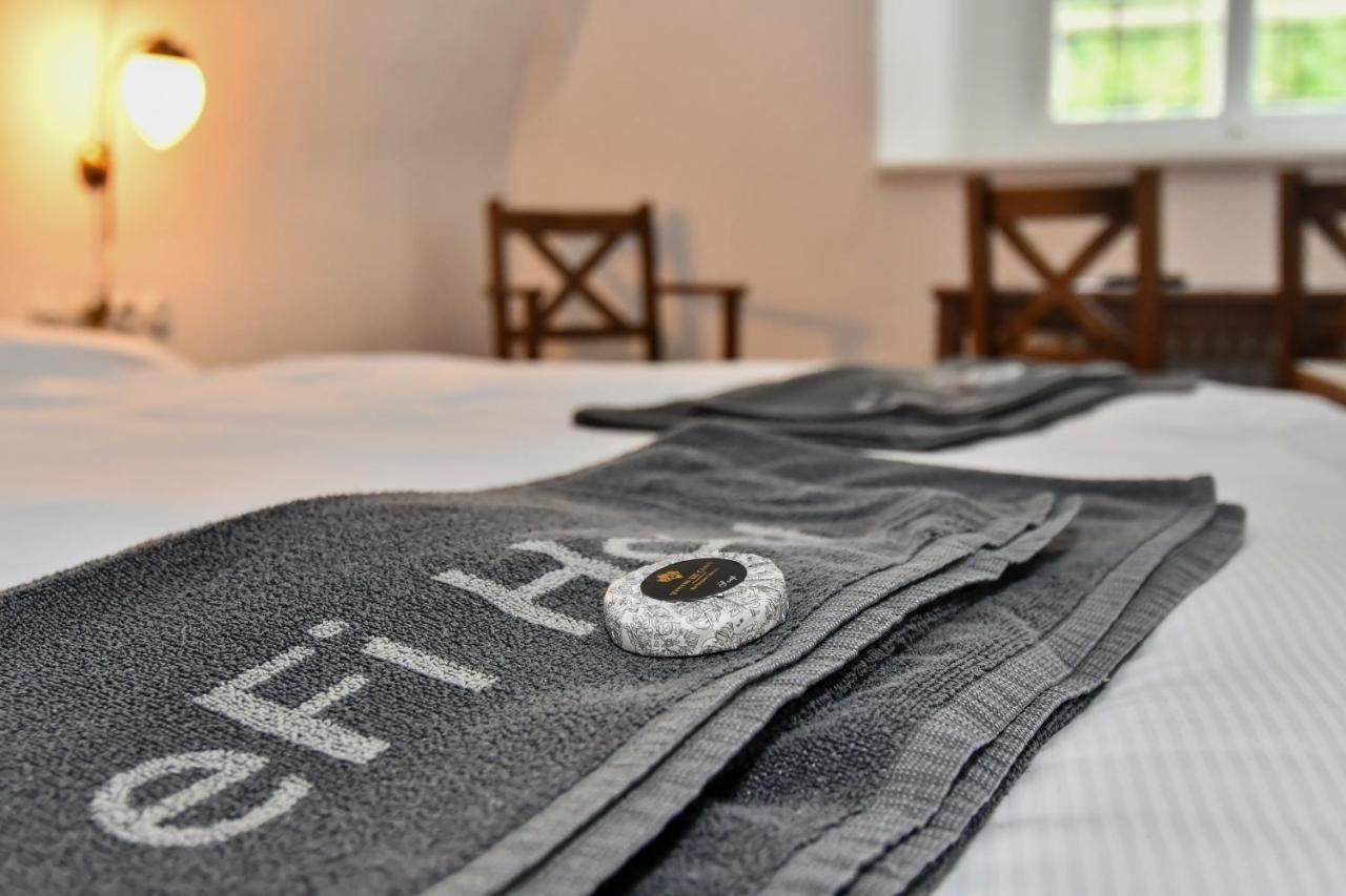 Zamek Racice Hotel Ngoại thất bức ảnh