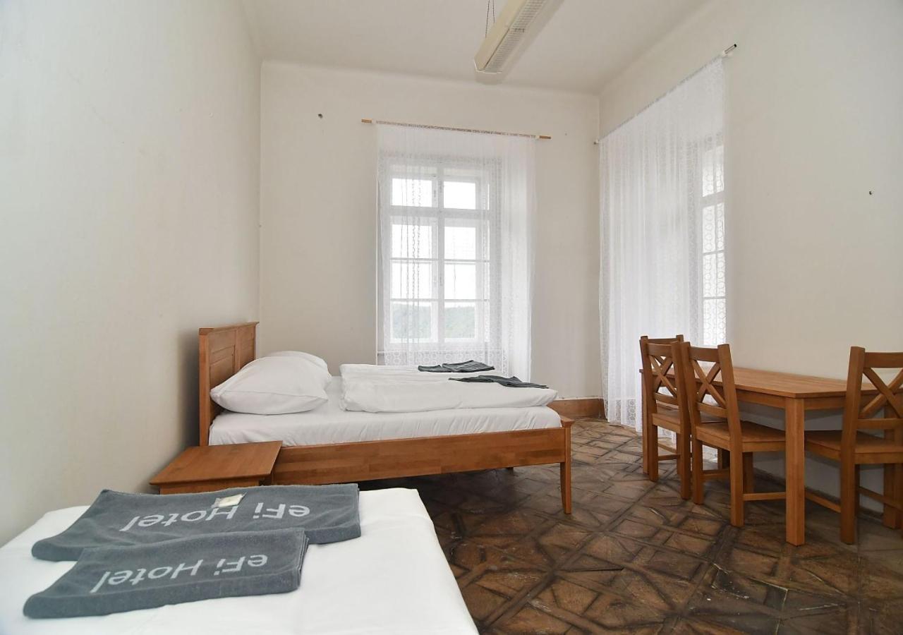 Zamek Racice Hotel Ngoại thất bức ảnh